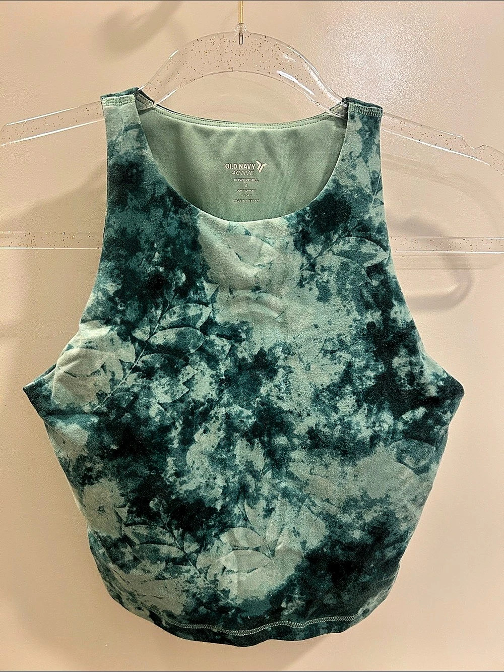 Old Navy Powerchill activewear top with padded cups in turquoise Like New